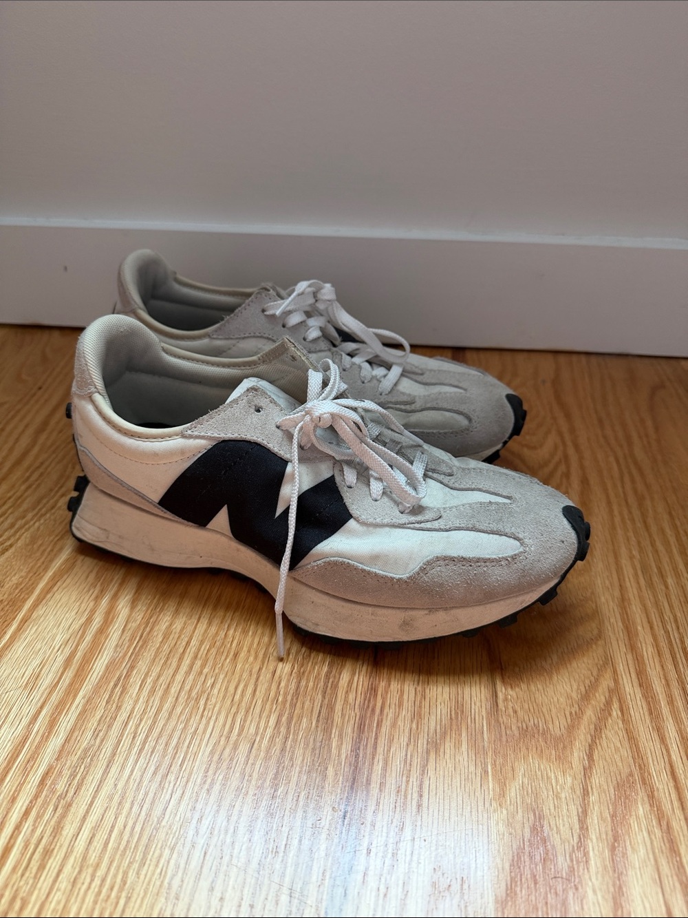New Balance 327